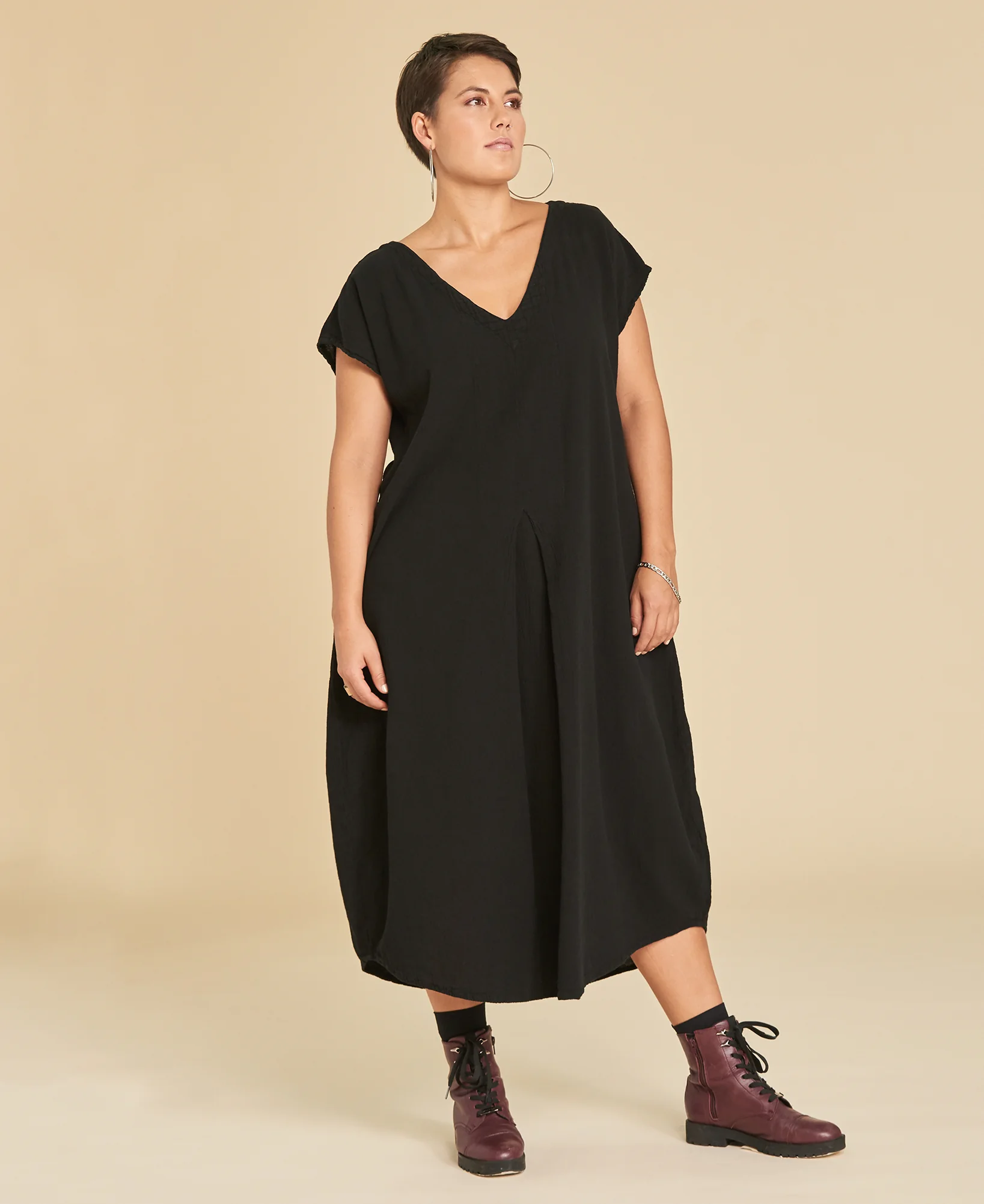 Vestido midi de algodón con manga corta Natalie color negro