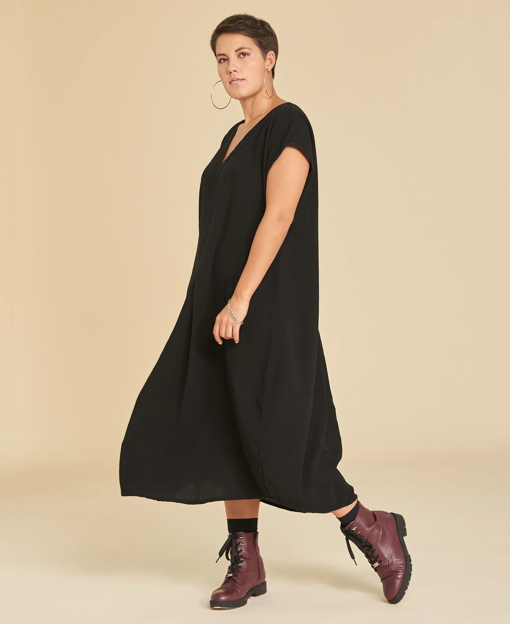 Vestido midi de algodón con manga corta Natalie color negro