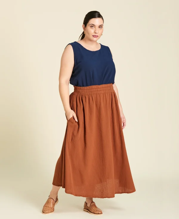 Falda recta de algodón con bolsillos Clara color café