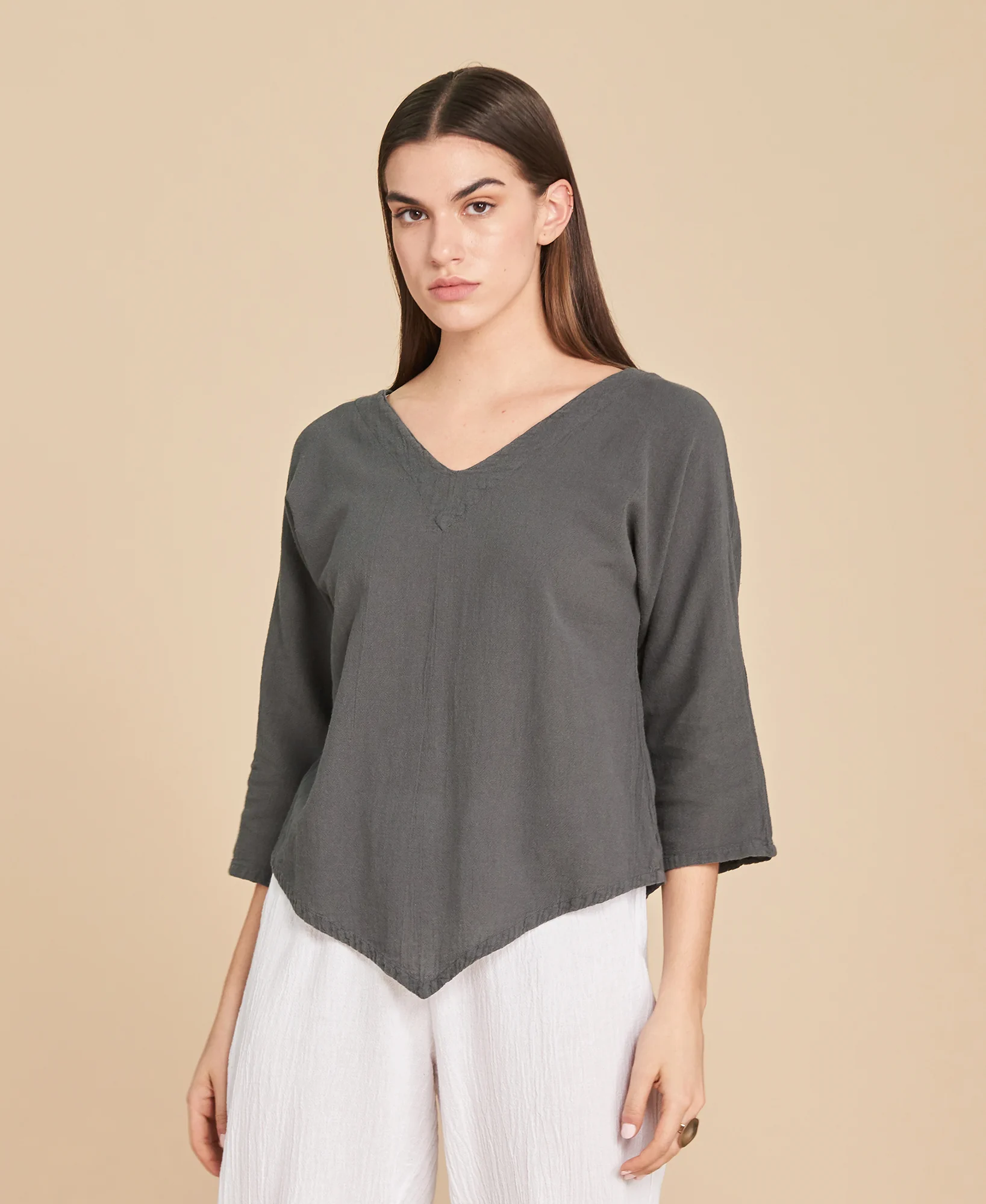 Blusa de algodón con mangas ¾ Lynn color gris oscuro