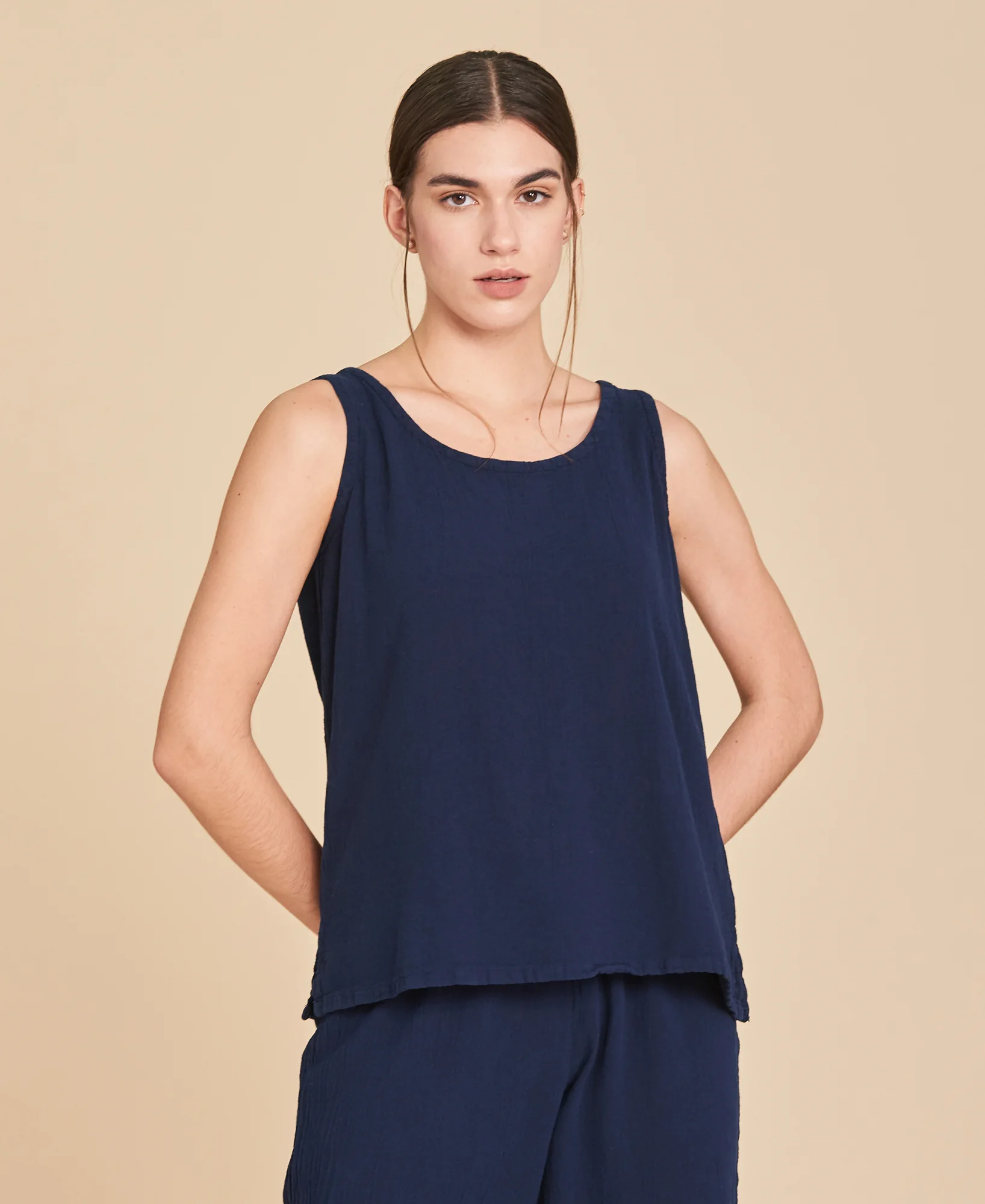 Blusa básica de algodón sin mangas Tank color azul marino