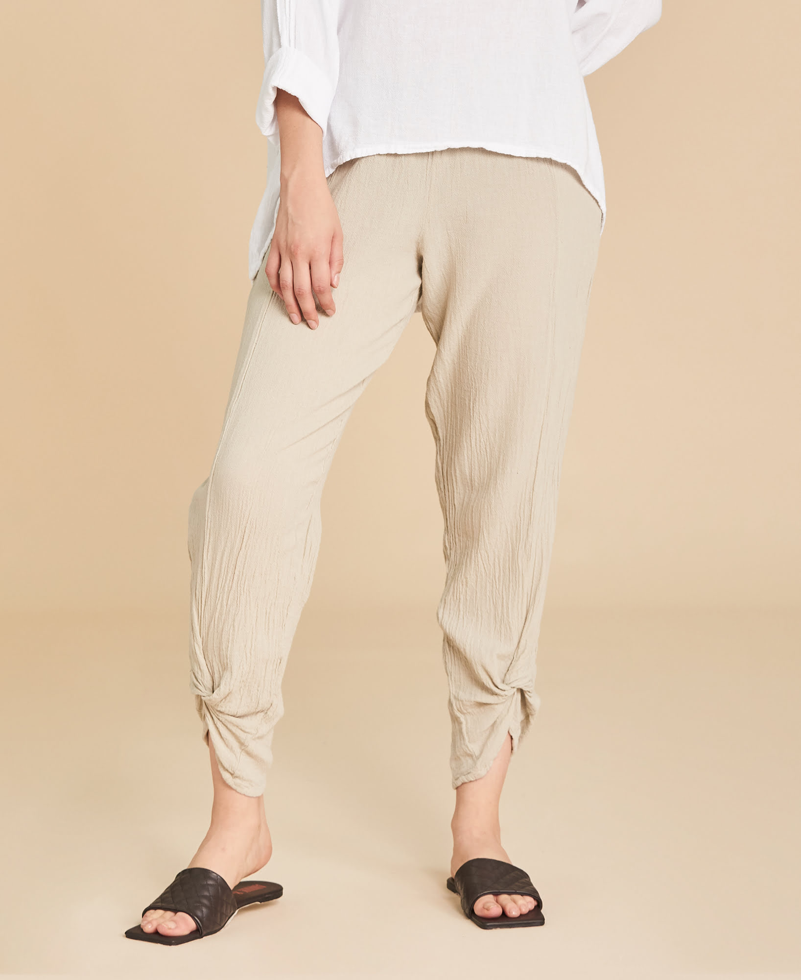 Pantalón de algodón al tobillo Zoey color beige claro Rye