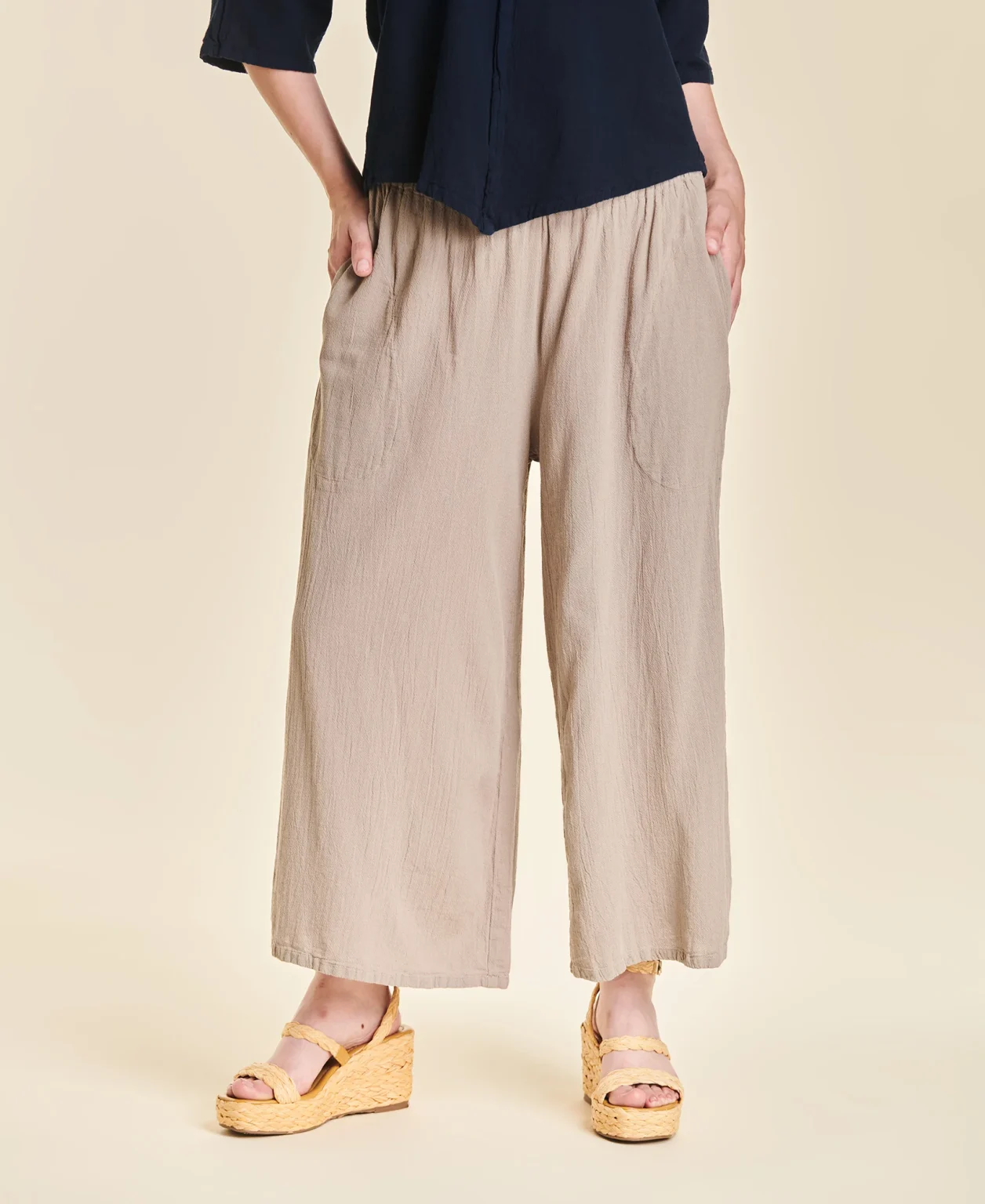 bea_taupe_2-1256x1536-1.webp Bea