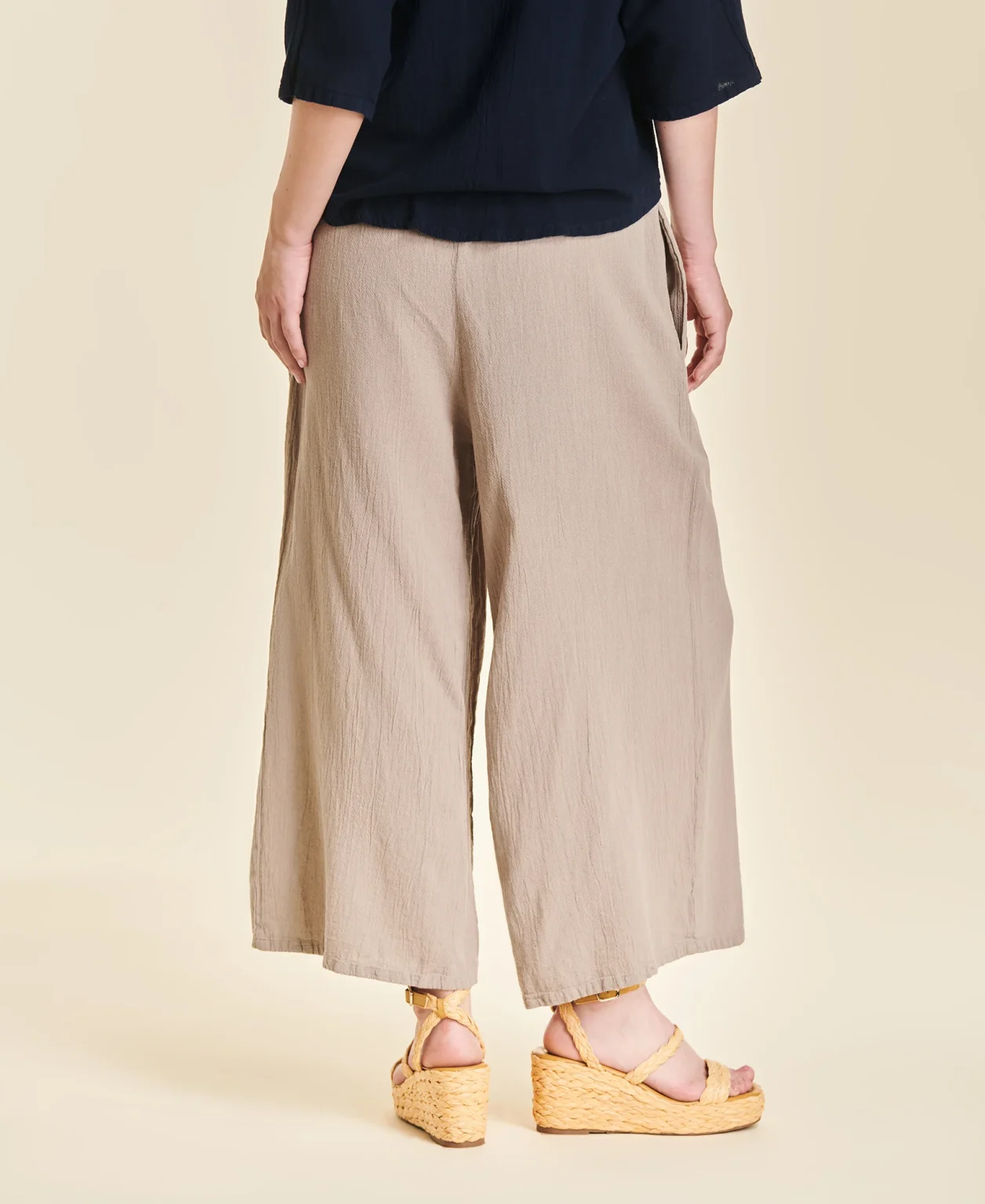 bea_taupe_4-1256x1536-1.webp Bea