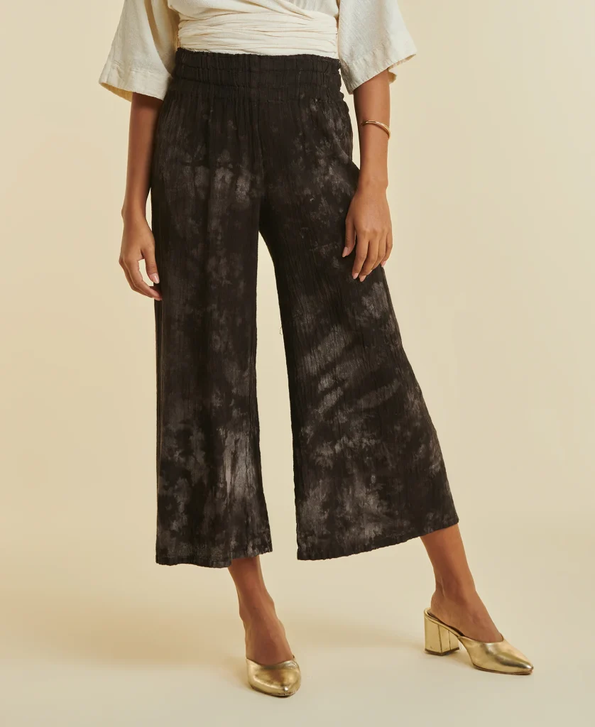 emilia_washed_ebony_2-838x1024-1.webp Emilia