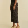 emilia_washed_ebony_3-838x1024-1.webp Emilia
